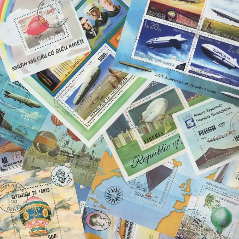 Ballons - Dirigeables 25 blocs-feuillets de timbres thématiques. Vente Directe