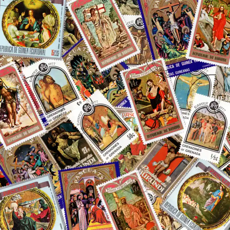 Pâques 25 timbres thématiques tous différents. Expédié Aujourd’hui