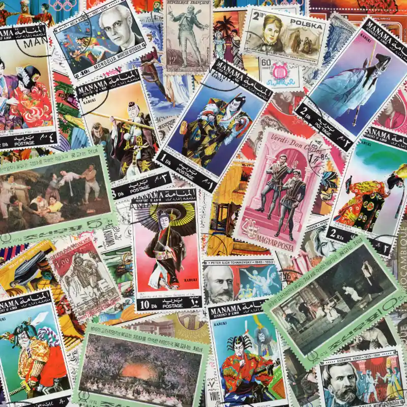 Achat Immédiat Théâtre - Opéra 50 timbres thématiques tous différents.