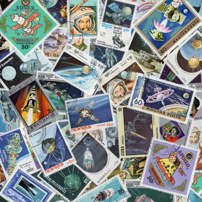 Bon Marché Cosmos - Espace timbres thématiques tous différents.