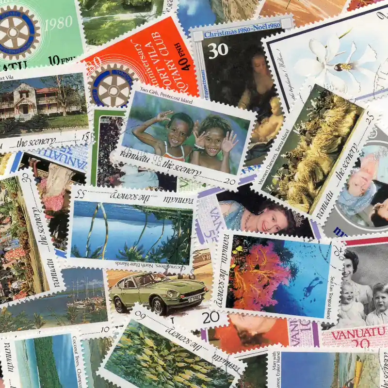 Vanuatu 25 timbres de collection tous différents. Expédition Rapide