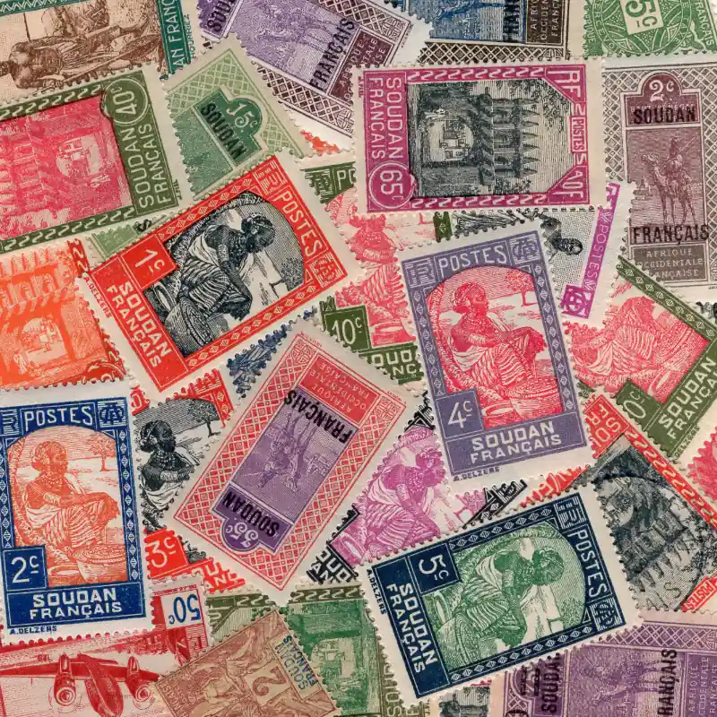 Produit De Marque Soudan Français 25 timbres de collection tous différents.