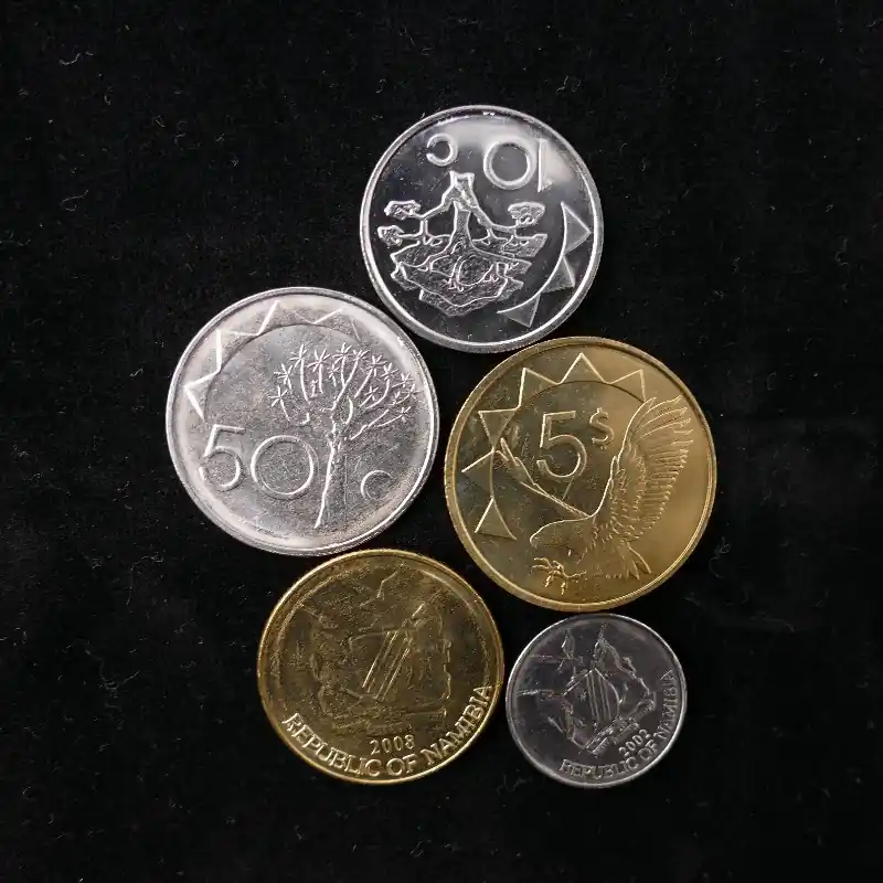 Namibie 5 monnaies de collection. Réduction