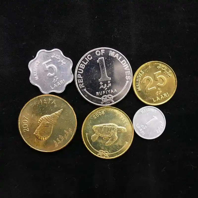 Maldives 6 monnaies de collection. Marque
