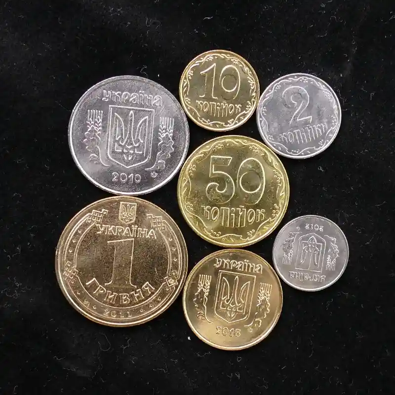 Original Ukraine 7 monnaies de collection.