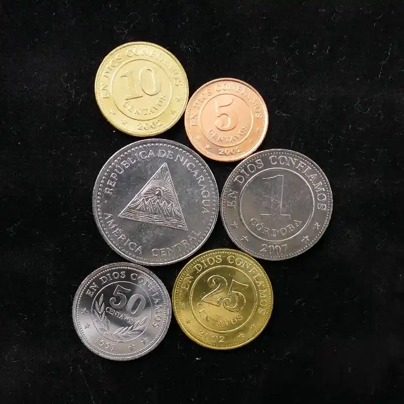 Nicaragua 6 monnaies de collection. Fait Main