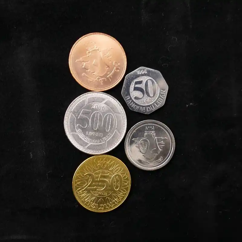 Garantie Incluse Liban 5 monnaies de collection.