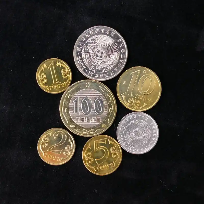 Certifié Kazakhstan 7 monnaies de collection.
