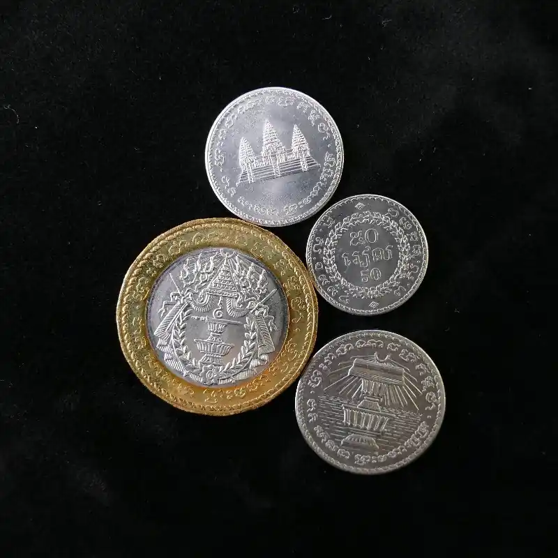 Usine Directe Cambodge 4 monnaies de collection.