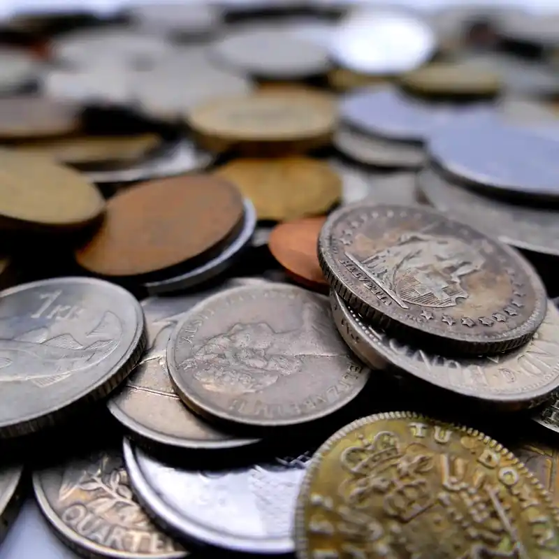 Monnaies anciennes du monde - paquet 1 kilo. Prix Choc