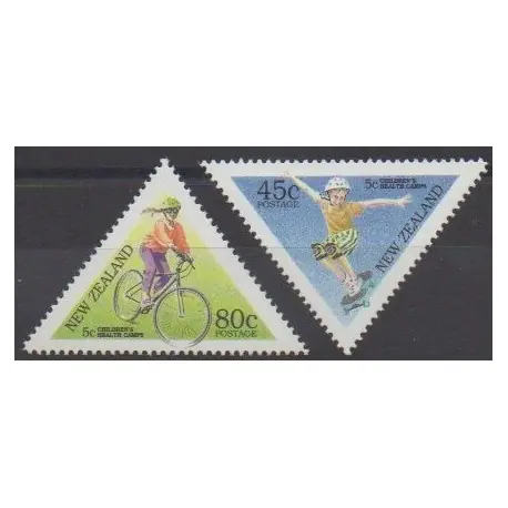 Top Vente Nouvelle-Zélande - 1995 - No 1371/1372 - Enfance - Santé ou Croix-Rouge